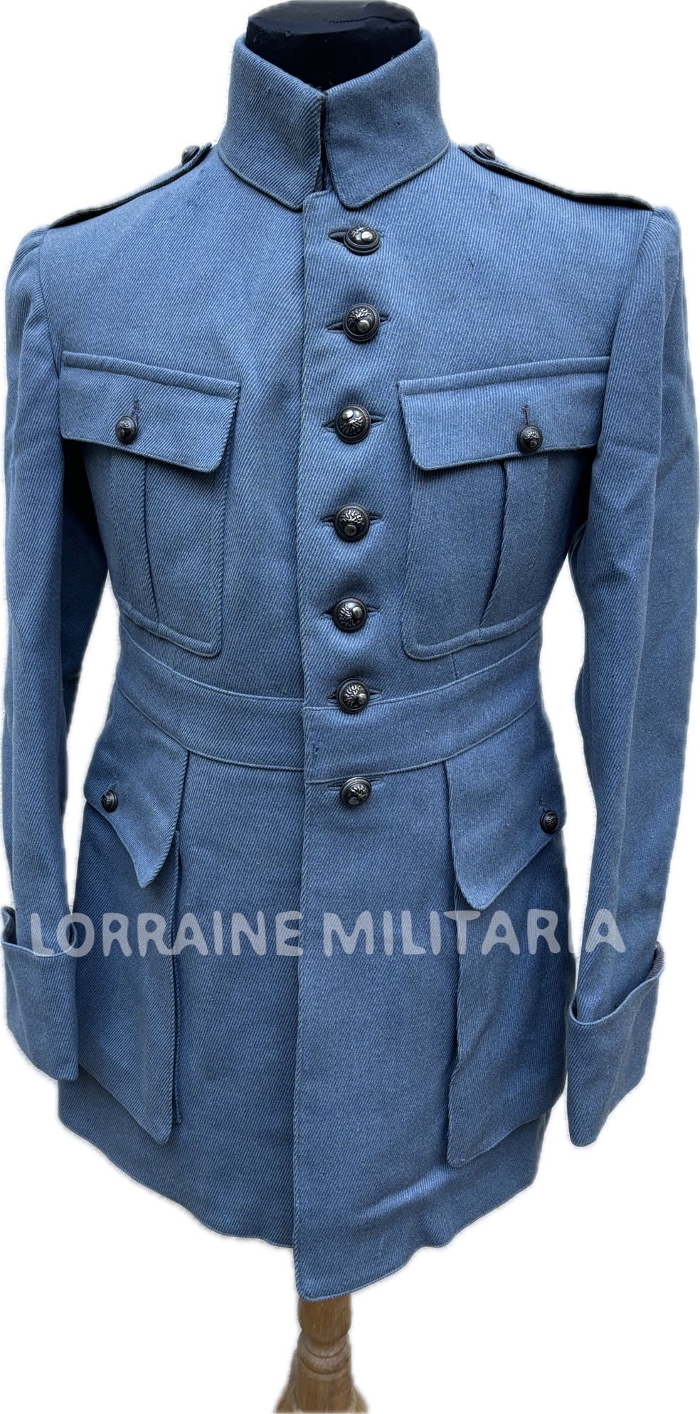 militaria : VESTE D'OFFICIER BLEU HORIZON NOMINATIVE ET DATEE 1917