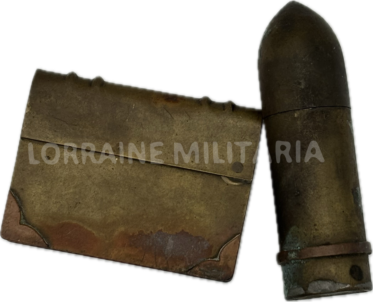 militaria : LOT DE 2 BRIQUETS DE SOLDAT OBUS ET LIVRE