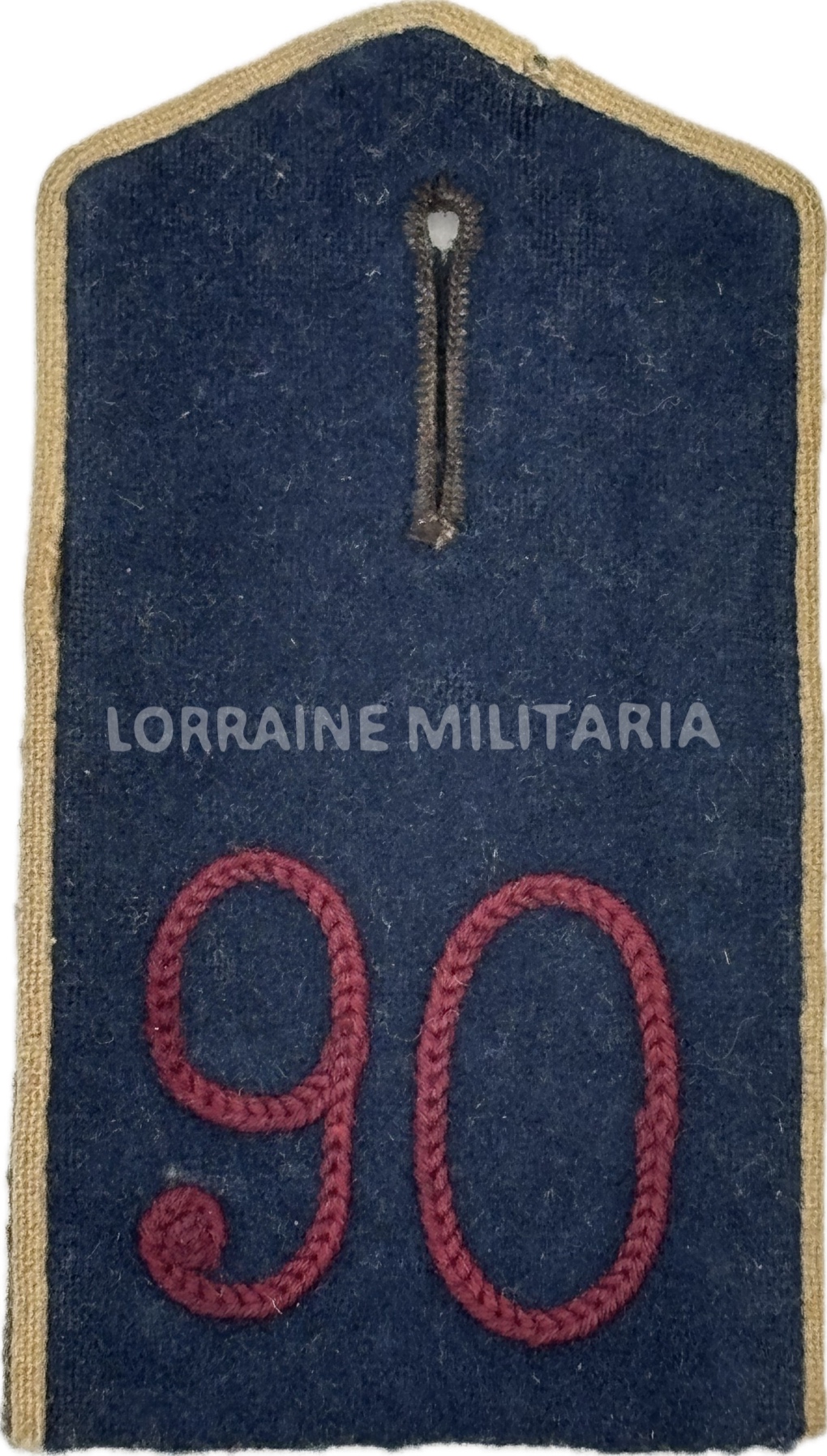 militaria : PATTE D'EPAULE POUR MANTEAU DU 90 EME REGIMENT D'INFANTERIE ENTREE DE GUERRE